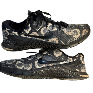 Womens NIKE - METCON 4 XD‎ Premium Floral Shoes Black White Grey 9.5 (B)